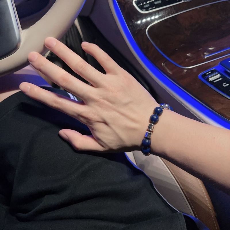 chr1st1an D10r bracelets